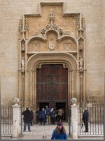 Come in? – Keep out?